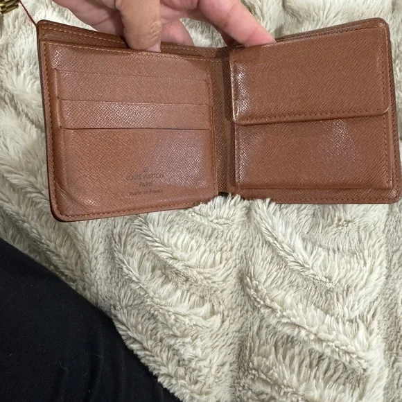 Louis Vuitton Monogram Men’s Wallet authentic - Picture 5 of 10